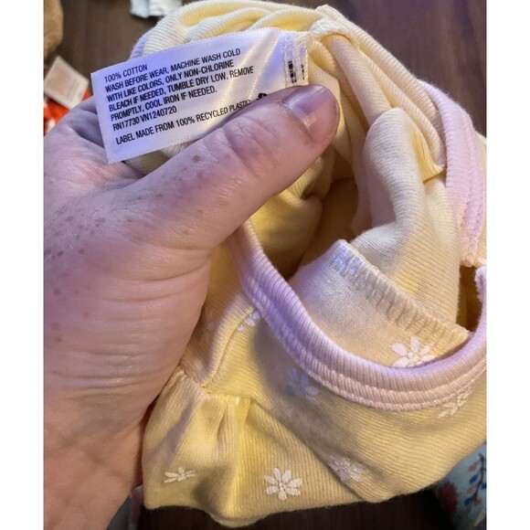 cloud island yellow daisy flowers sleeper 0-3 months nwot pink footed - Picture 2 of 5